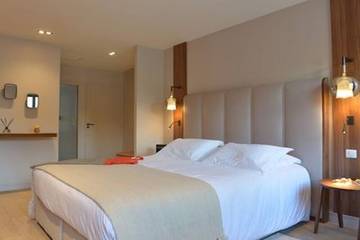 Gîte pour 2 personnes, avec piscine à Les Mesneux