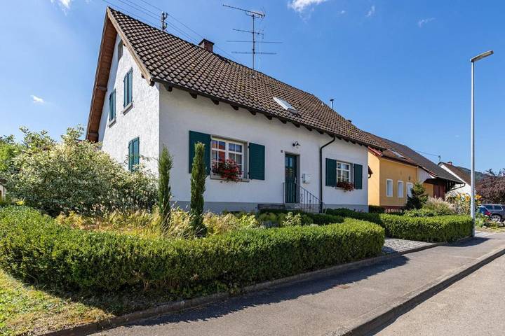 Vakantieappartement voor 3 personen, met tuin en terras in Moos
