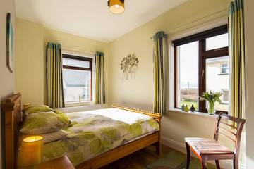 Beach House for 11 People in Iveragh Peninsula, Munster, Photo 3