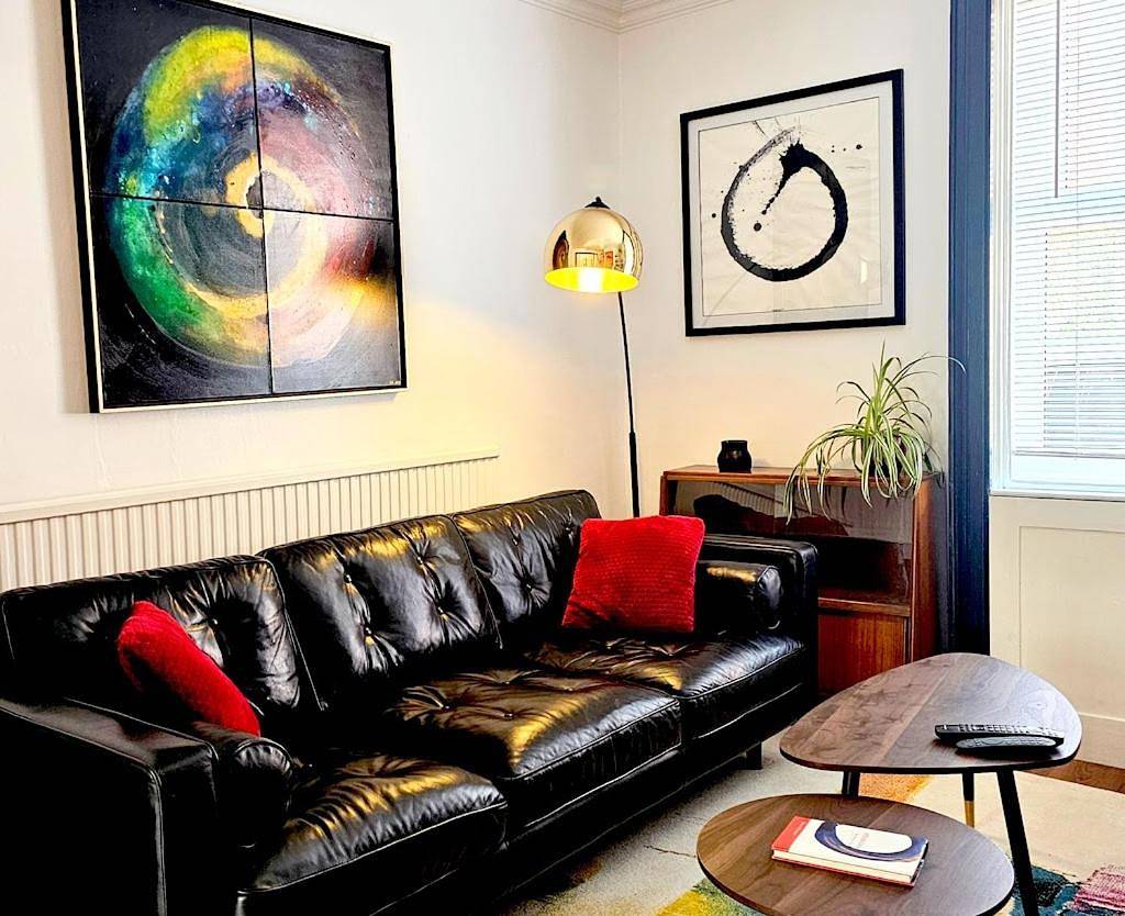 Entire apartment, No.2 Boutique Art Townhouse  in Lincoln, Lincolnshire