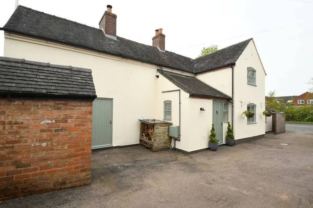 Beautiful Cottage in Kings Bromley in Staffordshire
