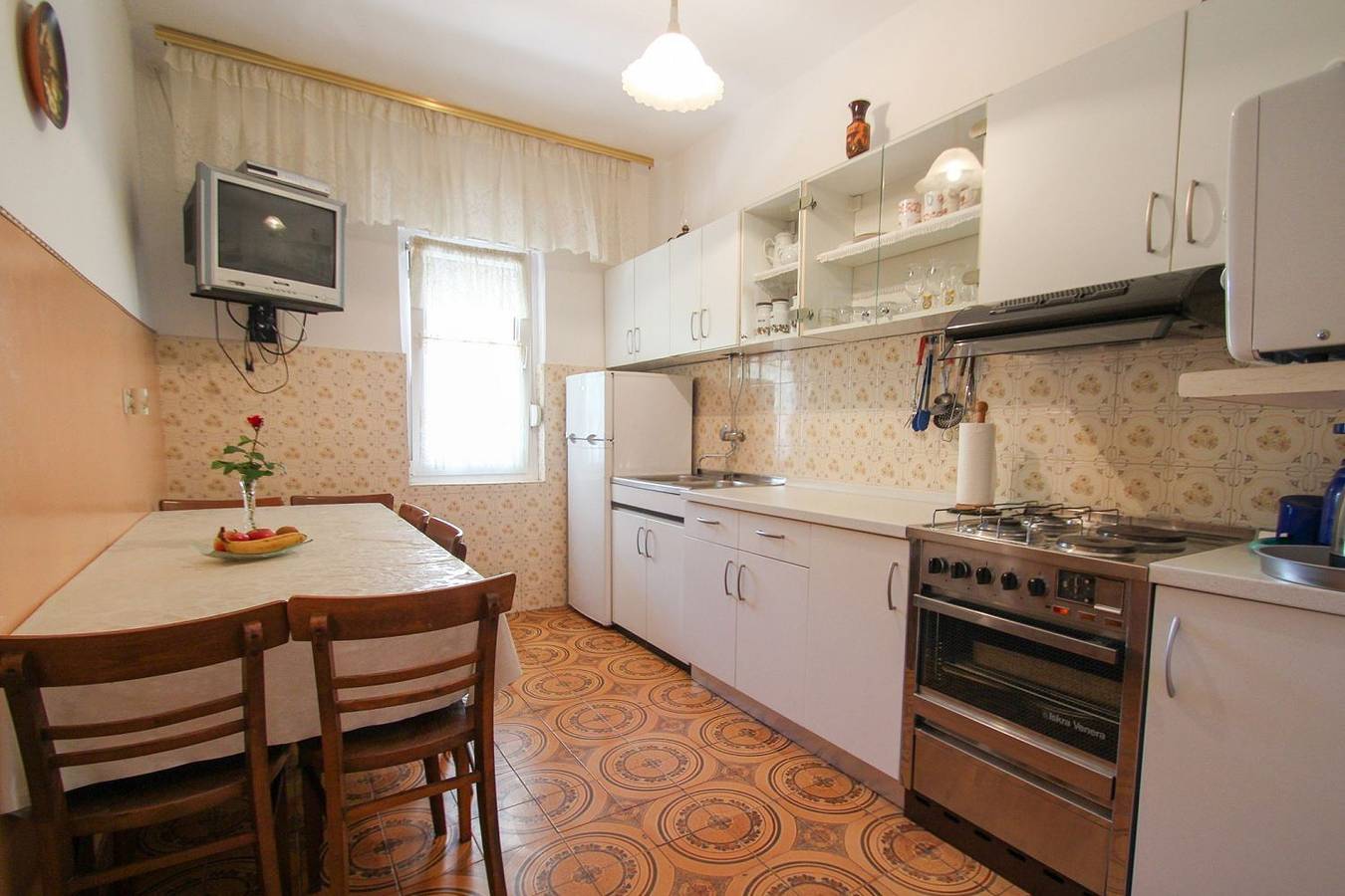 Appartement entier, Appartement de vacances pour 8 personnes avec terrasse in Umag, Région d'Umag
