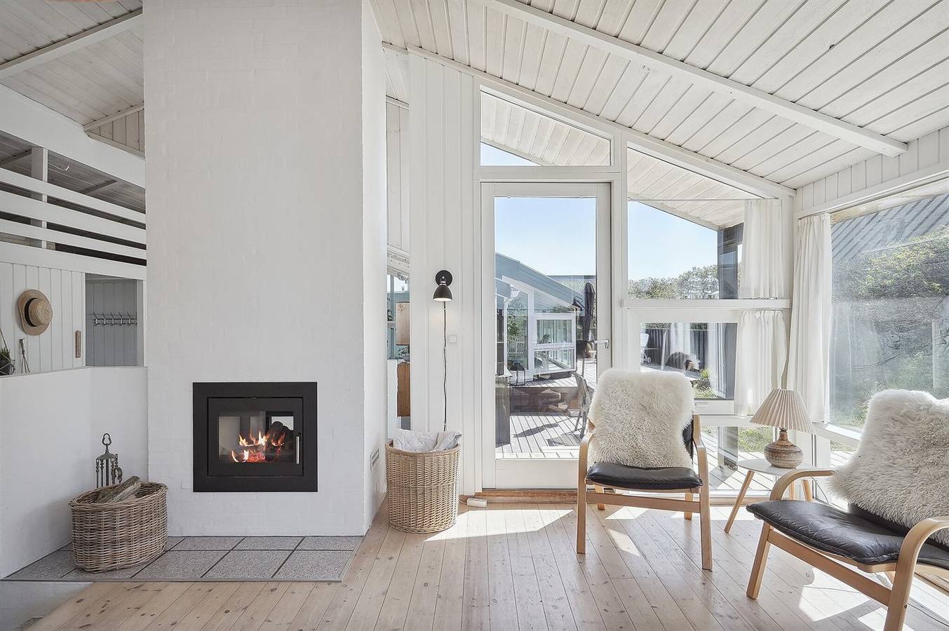 Stunning home in Saltum w/ 4 Bedrooms, Indoor swimming pool and Wifi in Blokhus, Jammerbugt