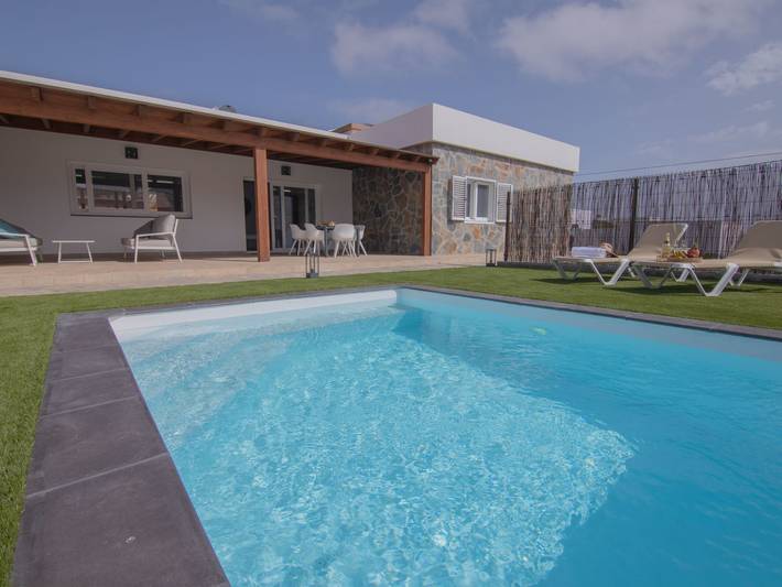 Location de vacances pour 2 personnes, avec jardin et piscine à Villaverde - 2