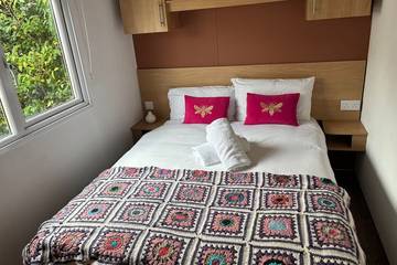 Static Caravan for 8 People in St Margaret's at Cliffe, Kent, Photo 3