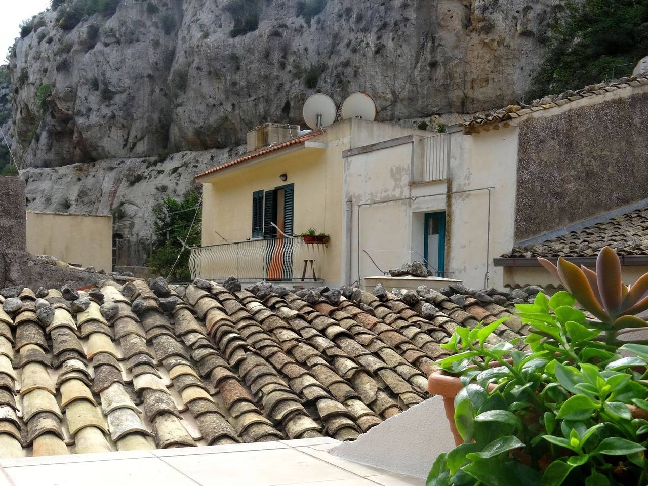 Appartamento intero, Gemütliches Haus in Scicli mit Panoramaterrasse in Scicli, Provincia di Ragusa