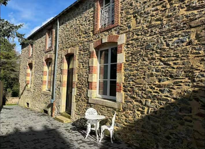 Maison de vacances pour 15 personnes, avec Balcon et Jacuzzi ainsi que Terrasse et Jardin à Campbon