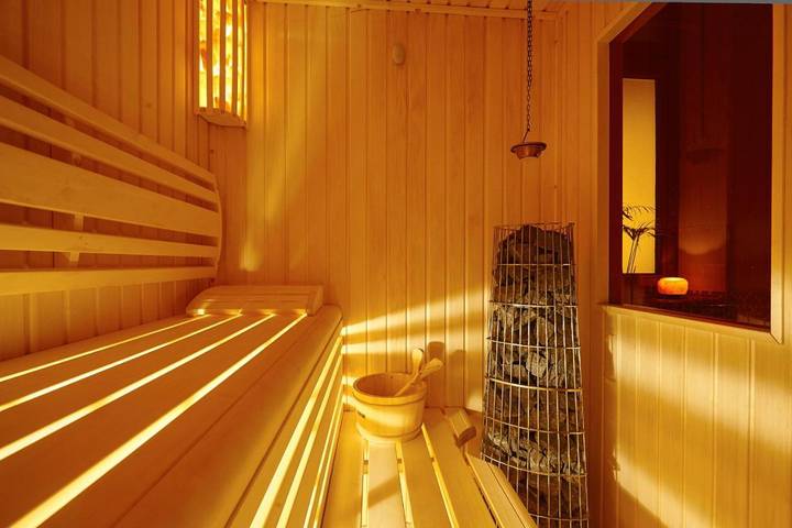 Apartament wakacyjny dla 2 osób, z ogród i sauna oraz jacuzzi, zwierzęta dozwolone w Liberec