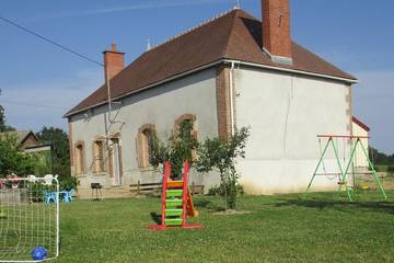 Gîte pour 6 personnes, avec jacuzzi ainsi que jardin et terrasse à Cressanges