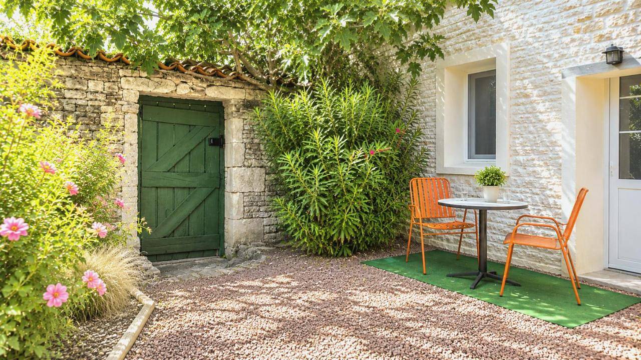 Gîte Les Pierres Fleuries in Prissé-la-Charrière, Région de Niort