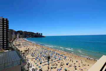 Apartment for 8 People in Benidorm, Costa Blanca, Photo 2