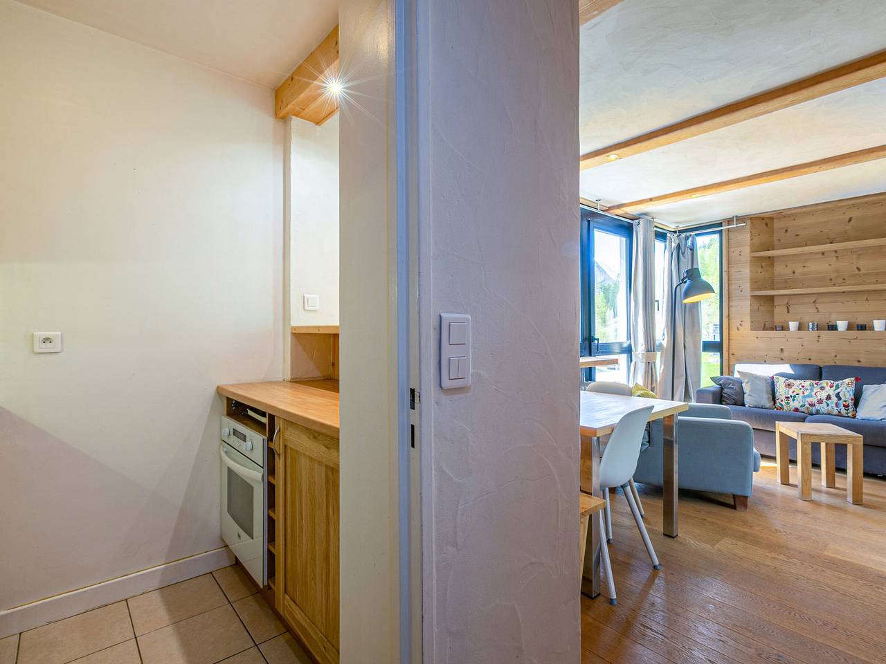 Ganze Wohnung, Elegantes 3-Zimmer-Apartment mit Balkon im Zentrum, renoviert, für 6 Personen, Wlan, Ski-Raum in Val-d'Isère, Rutor-Gruppe