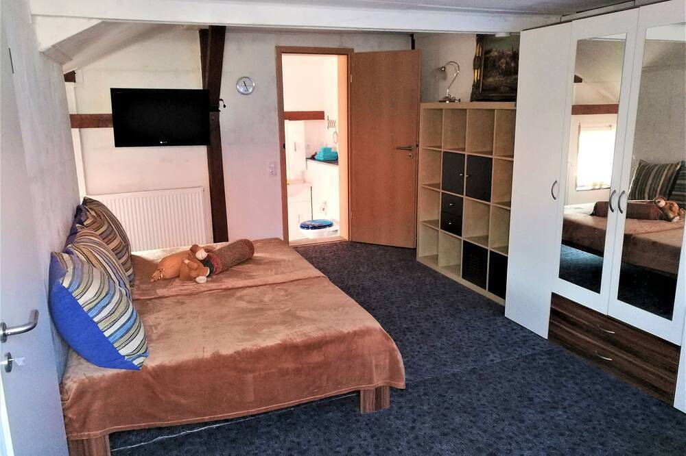 Familienfreundliches Bauernhäuschen mit viel Platz, Terasse und Garten in An der Schmücke, Region Kyffhäuser