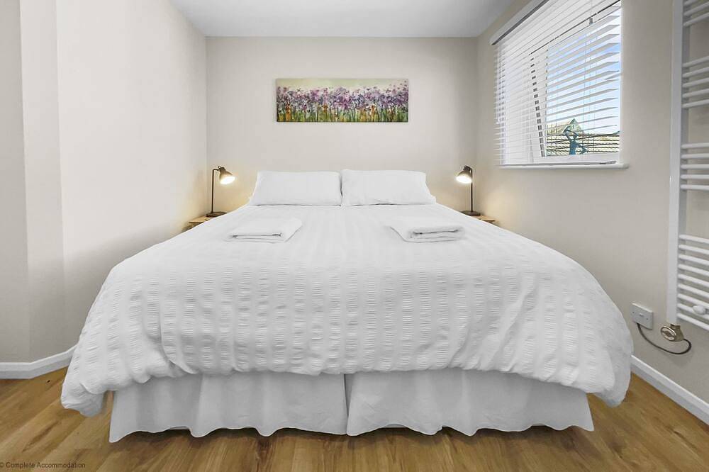 Whitsun 1.5 -  an apartment that sleeps 4 guests  in 2 bedrooms in Gosport, Hampshire