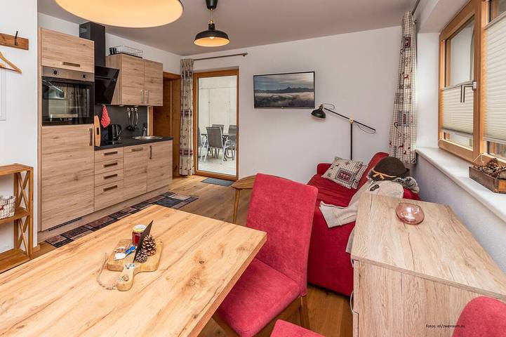 Ferienwohnung für 2 Personen, mit Terrasse und Garten in Hintertux