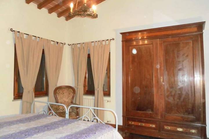 Promozione Dimora tipica toscana, casa con giardino fra gli olivi in Calci, Pisa e dintorni