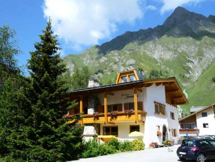 Ferienwohnung für 4 Personen, mit Balkon in Samnaun