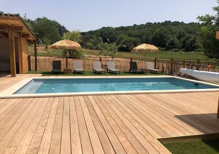 Maison de vacances pour 5 personnes, avec Terrasse et Jacuzzi ainsi que Jardin et Piscine à Lescure-d'Albigeois