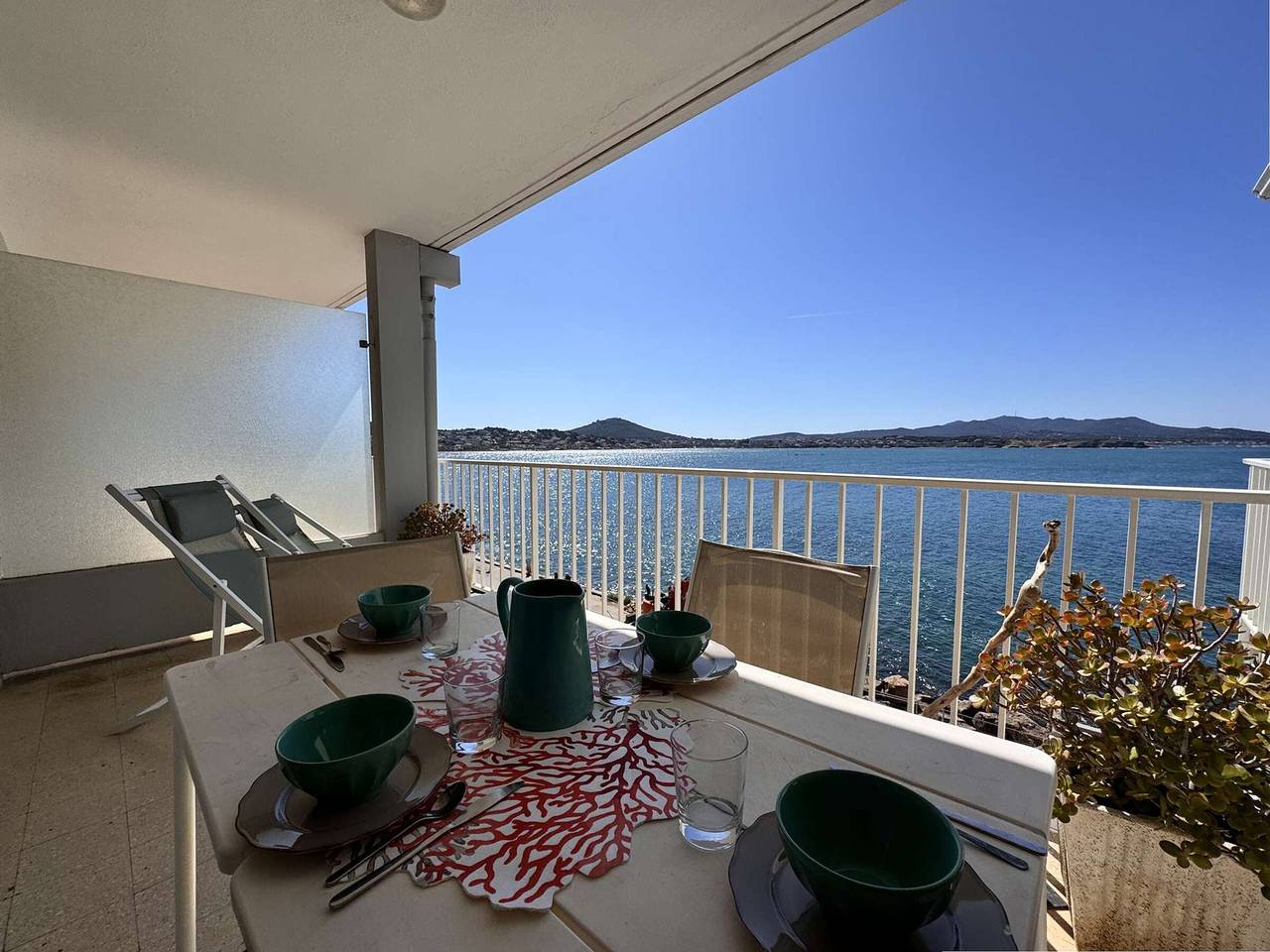 Geheel appartement, Vakantieappartement voor 6 personen met terras in Sanary-sur-Mer, Toulon regio