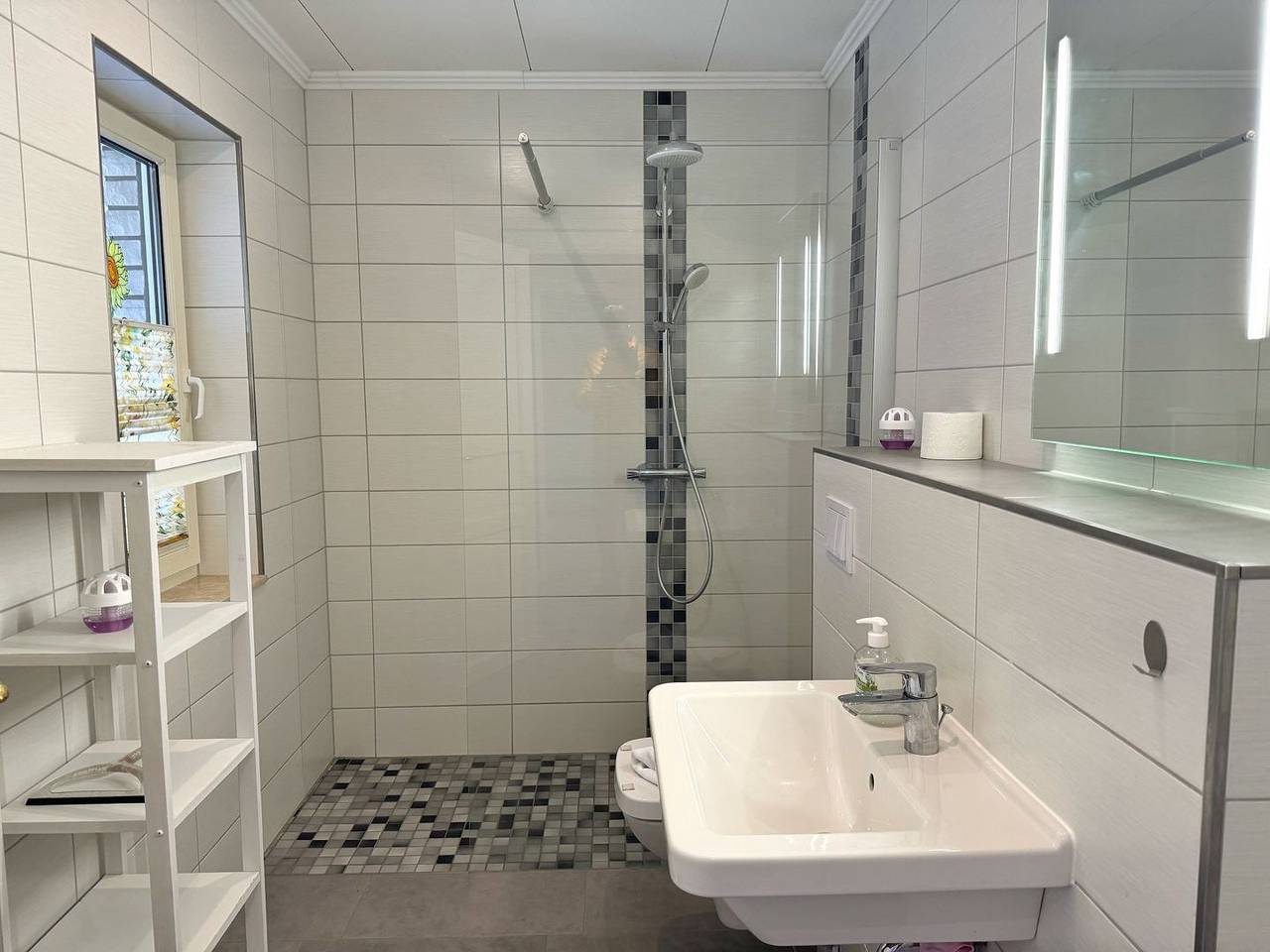 Entire apartment, Großzügiges Ferienappartement in ruhiger Wohnsiedlung in Sassnitz, Jasmund National Park