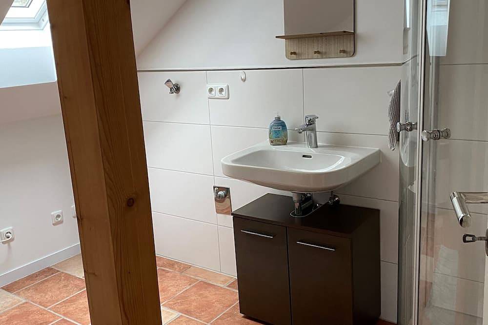 Ganze Wohnung, Ferienwohnung \"An Den Eichen\" mit Wi-Fi in Kulmbach, Oberes Maintal - Coburger Land