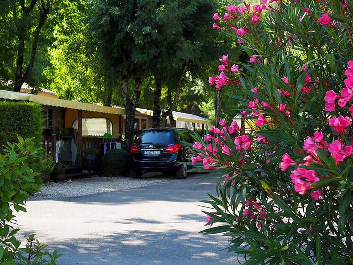 Camping pour 5 personnes, avec piscine et terrasse dans Gorges de l’Ardèche - 2