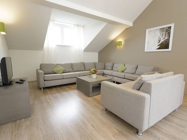 Ferienwohnung für 10 Personen, mit Balkon und Whirlpool sowie Pool und Sauna in Heimbach - 3