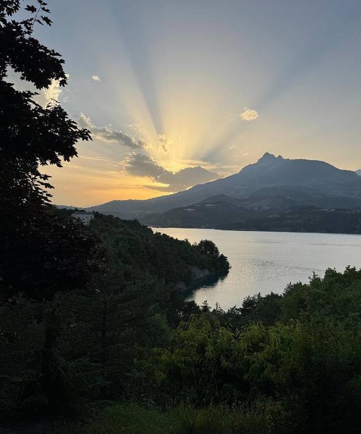 Location de vacances pour 12 personnes, avec jardin ainsi que vue et vue sur le lac à Savines-le-Lac - 2