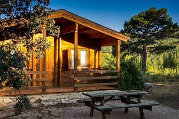 Cabaña de madera para 8 personas, con jardín en Cañamares