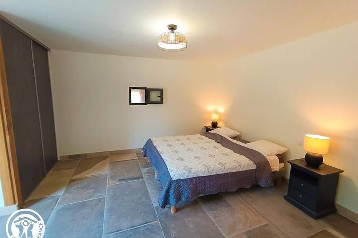 Location de vacances pour 6 personnes, avec jardin à Lentillac-du-Causse - 3