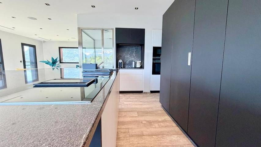 Location de vacances pour 8 personnes, avec jardin ainsi que balcon et vue à Thyez - 3