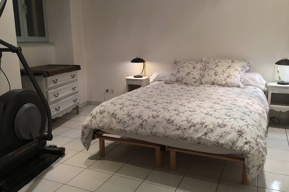 Entire apartment, Large 3-bedroom apartment - Downtown station in Romans-sur-Isère, Valence region