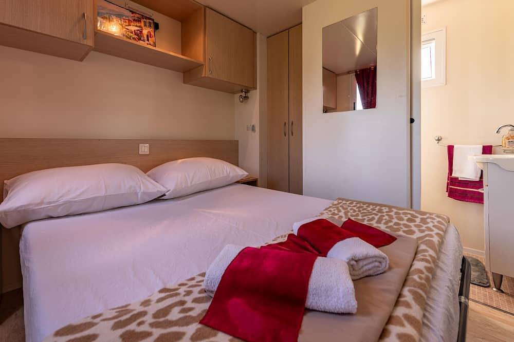 Wunderschönes Haus in Kijani mit Innenpool in Gračac, Zadar