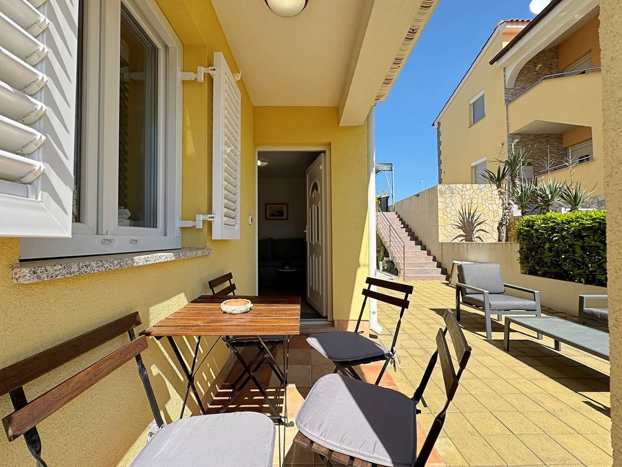 Cijeli apartman, Apartman Pinta de Sol - kućni ljubimci dobrodošli, terasa, roštilj, mirno područje in Dobrinj, Krk