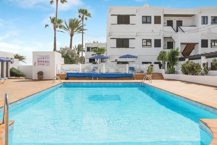Ganze Wohnung, Gemütliche Ferienwohnung “Costa luz Tortuga” mit Meerblick, Wlan, Balkon und Pool in Puerto del Carmen, Tías