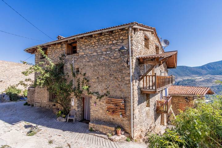 Location de vacances pour 7 personnes, avec Balcon dans Pyrénées catalanes