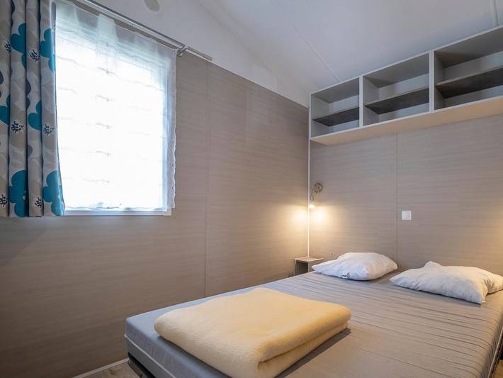 Camping pour 6 personnes, avec bassin pour enfant, animaux acceptés à Le Bois-Plage-en-Ré - 4