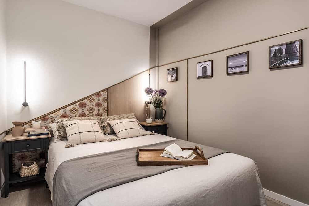 Entire apartment, Giorgio - 1 bedroom in Almagro in Chamberí (Madrid), Madrid