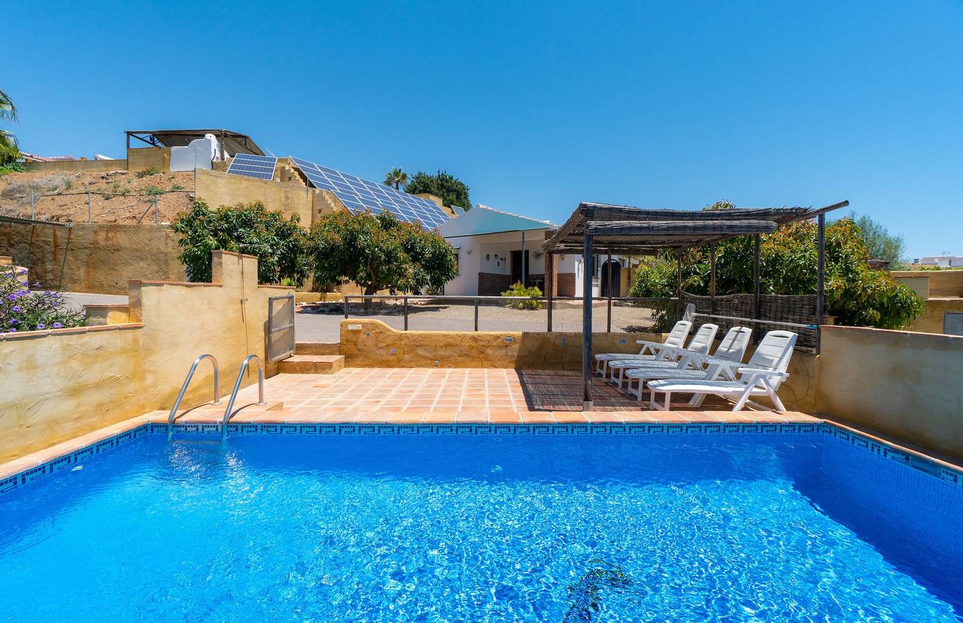 Casa de vacaciones Los Aperos 2 con vistas al mar, piscina, jardín y Wi-Fi in Vélez-Málaga, Costa del Sol