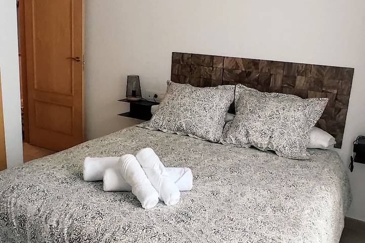 Location de vacances pour 7 personnes, avec terrasse et piscine à Segura de León - 2