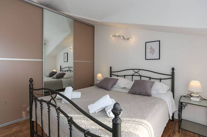 Ferienhaus für 9 Personen, mit Garten in Split-Dalmatien - 2