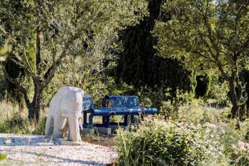 Location de vacances pour 6 personnes, avec jardin et terrasse à Oupia