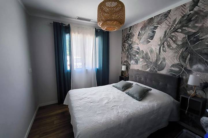 Location de vacances pour 7 personnes, avec Terrasse et Jardin à Salles - 4