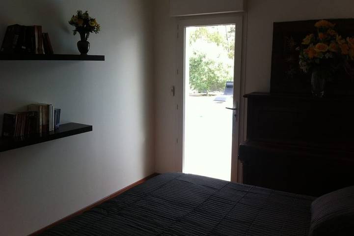 Location de vacances pour 12 personnes, avec terrasse et jardin, animaux acceptés à Vensac - 3