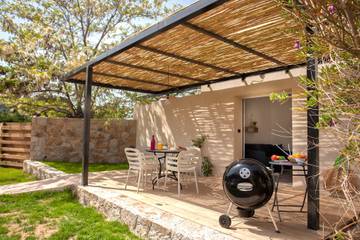 Vacation Rental for 4 Guests in Calvi, Haute-Corse, Picture 4