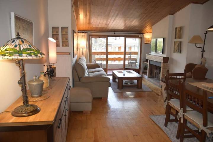 Gîte pour 10 personnes, avec vue ainsi que jardin et piscine à Llívia - 4