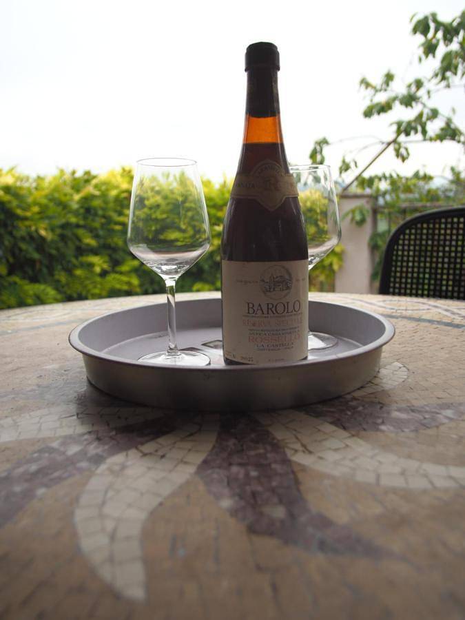 Gîte pour 4 personnes, avec jardin ainsi que vue et piscine à Serralunga d'Alba - 3