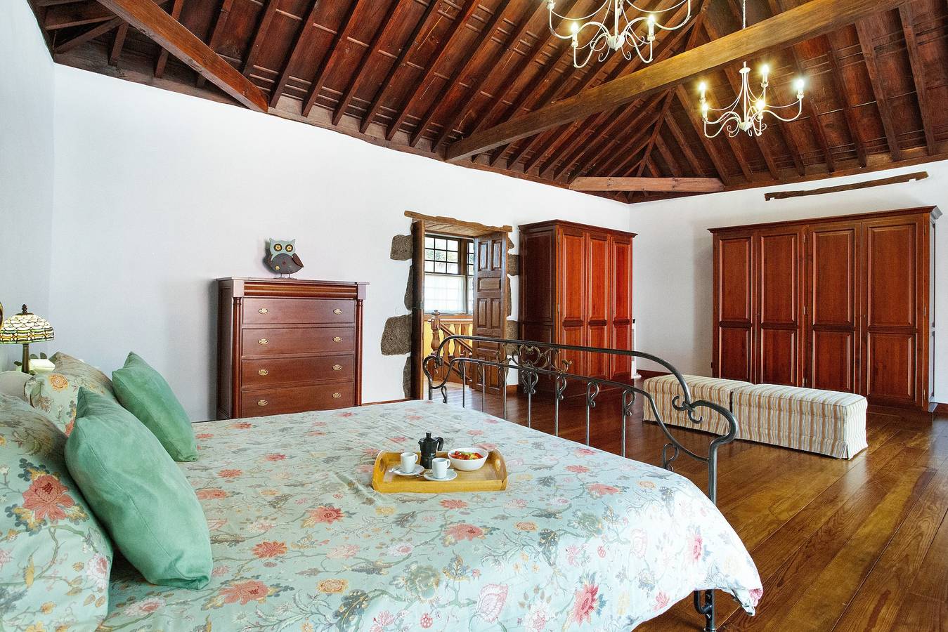 Casa de vacaciones 'La Casona De La Rambla' con vistas al mar, jardín privado, bañera de hidromasaje in San Juan de la Rambla, Tenerife Norte