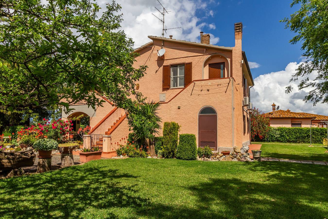 Entire apartment, Apartment 'Principina tra mare e natura' with Shared Pool, Wi-Fi and Air Conditioning in Grosseto, Parco Naturale della Maremma