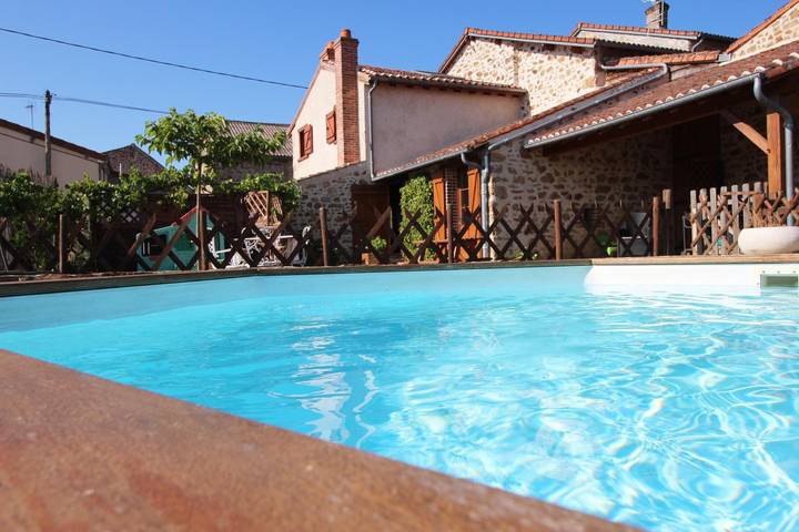 Gîte pour 5 personnes, avec jardin et piscine